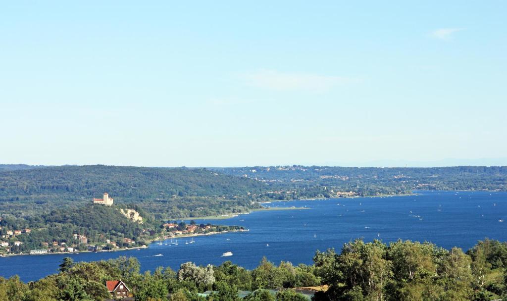 Tre Laghi Hotel Nebbiuno المظهر الخارجي الصورة