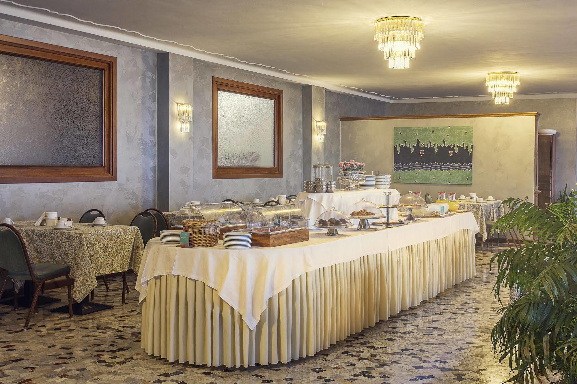Tre Laghi Hotel Nebbiuno المظهر الخارجي الصورة